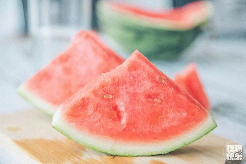 独家吃瓜,娱乐圈那些不为人知的“吃瓜”故事